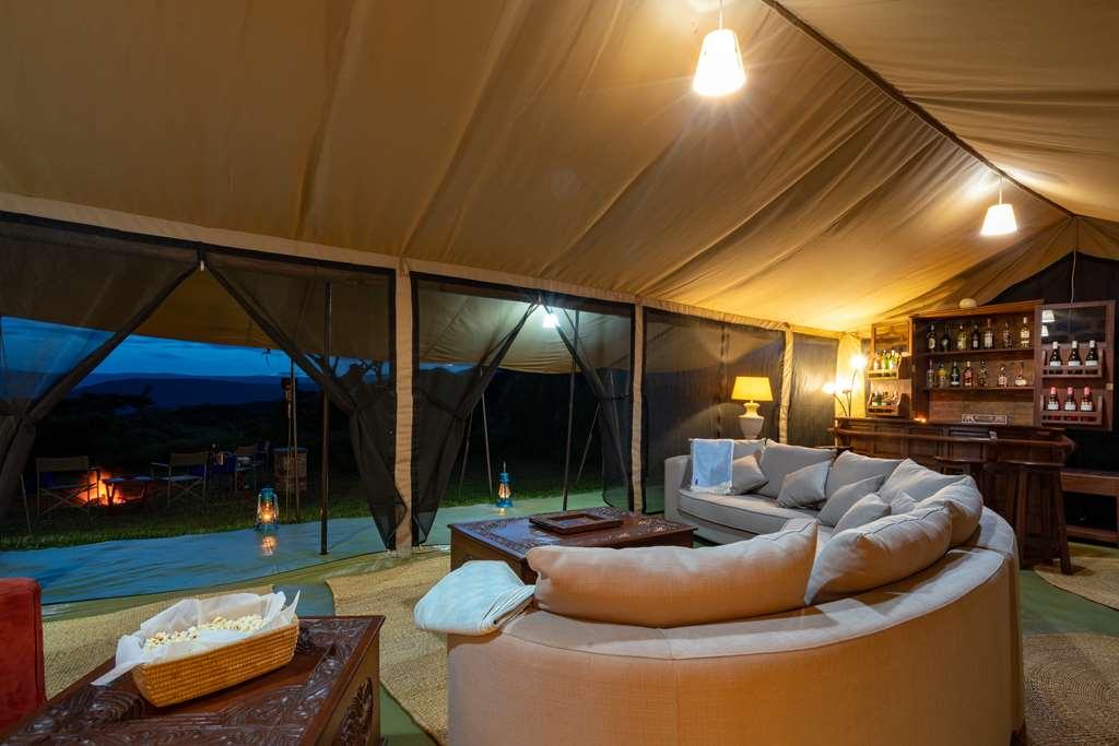 Karibu Camps And Lodges Lions Paw Ngorongoro Karatu Restaurant bilde